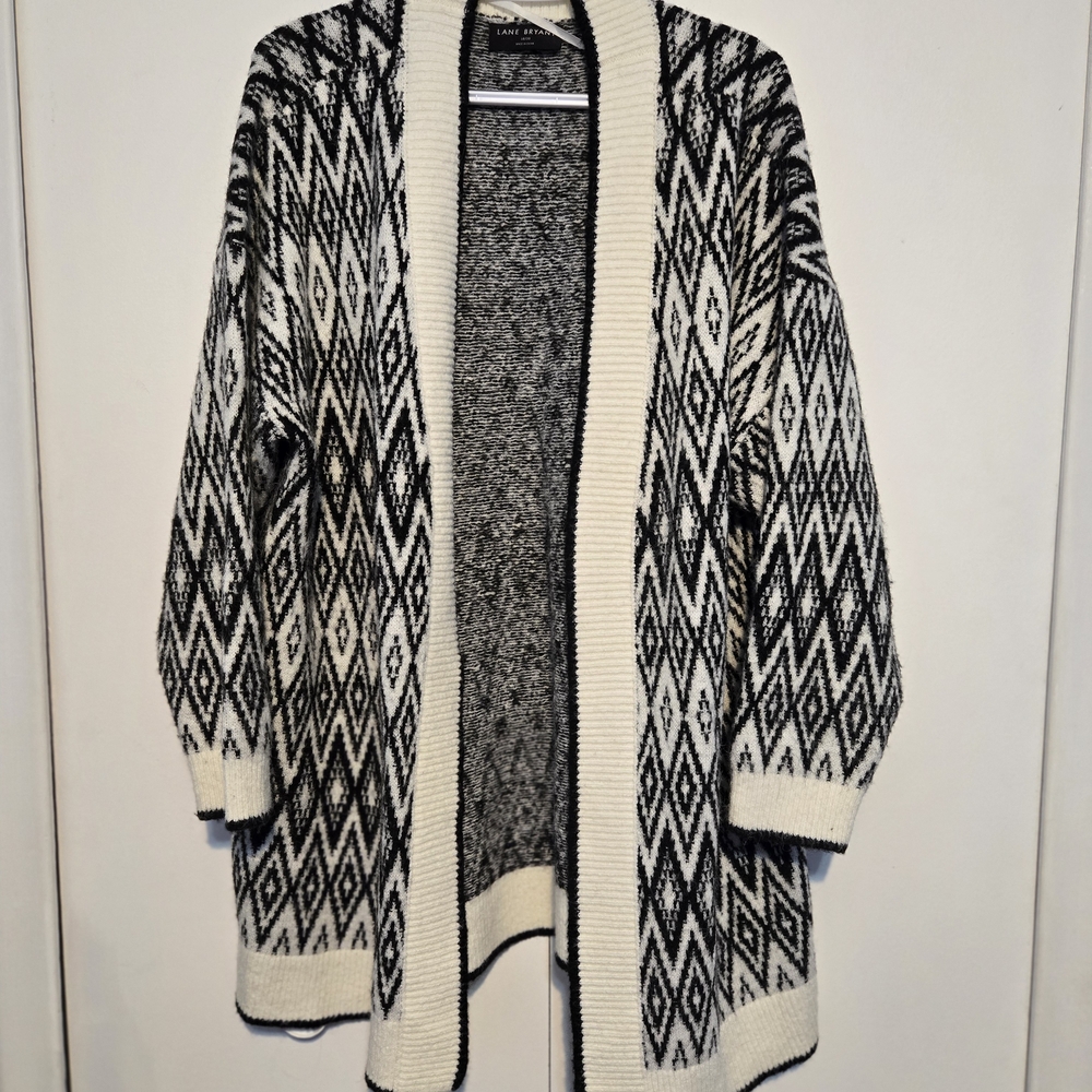 Lane Bryant Black and White Patterned Cardigan